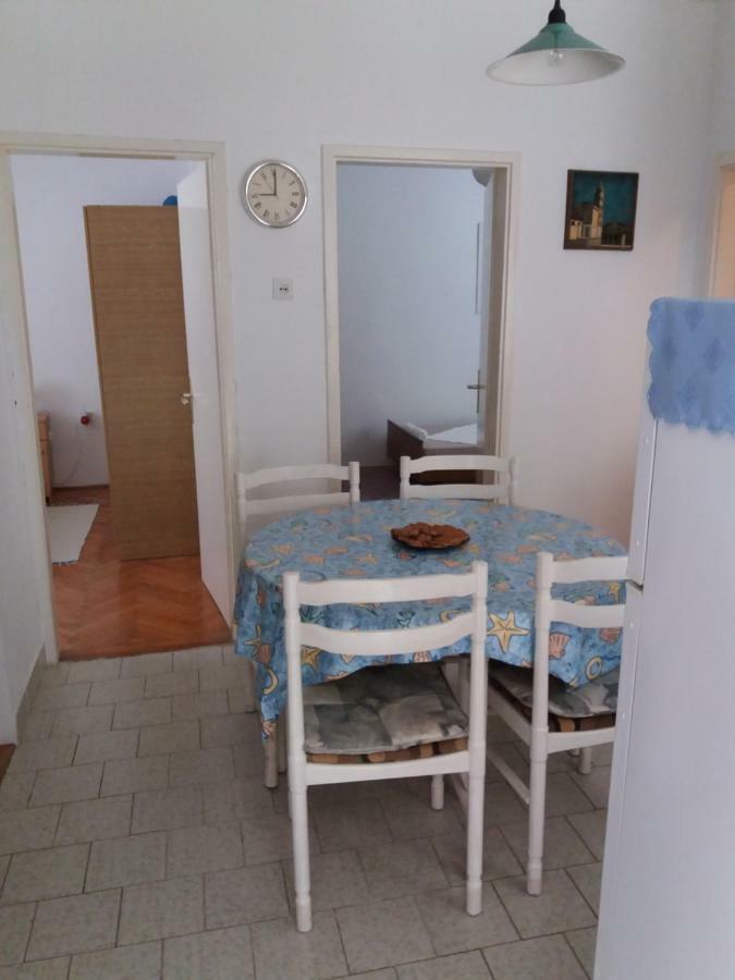 Apartman Nona Povljana Esterno foto