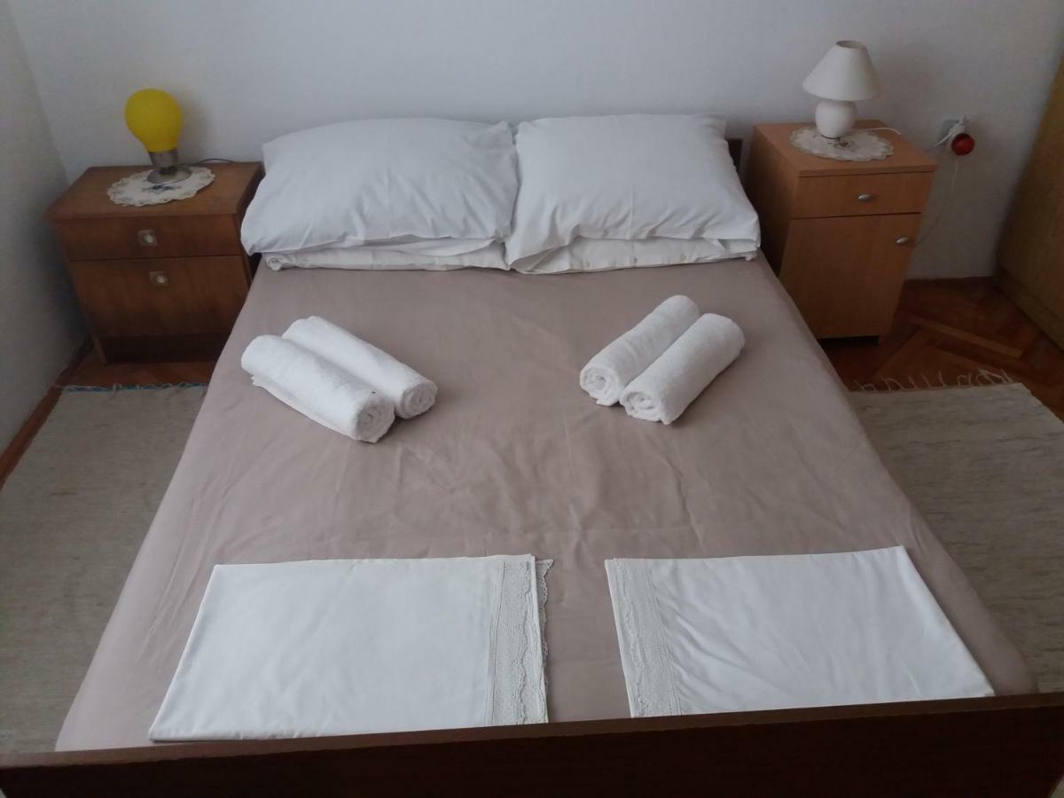 Apartman Nona Povljana Esterno foto